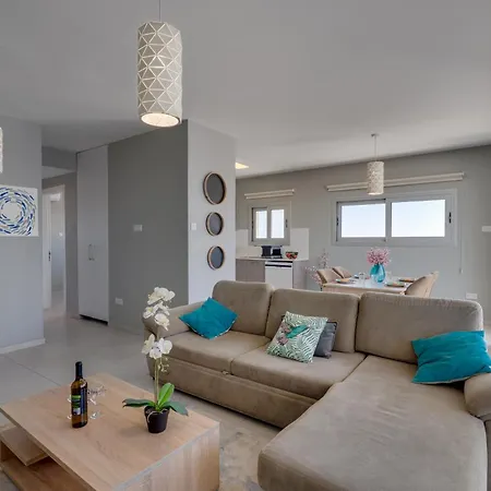 Mackenzie Salt Panorama & Meerblick - 2br Apartament Larnaca
