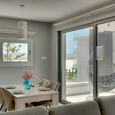 Mackenzie Salt Panorama & Meerblick - 2br Larnaca