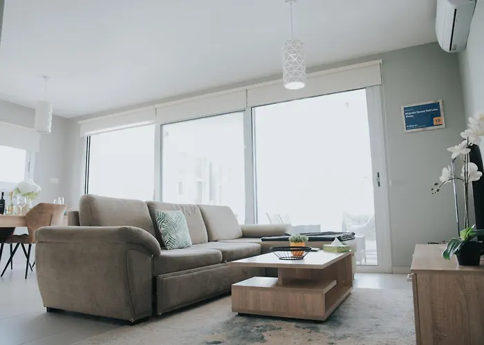 Apartment Mackenzie Salt Panorama & Meerblick - 2br Larnaca